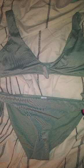 NWT: Bathing suite set - Picture 4 of 4